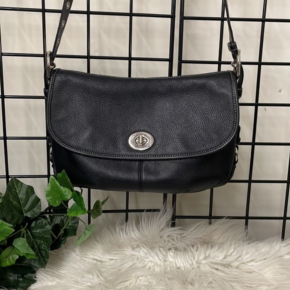 Coach crossbody purse - Picture 3 of 7